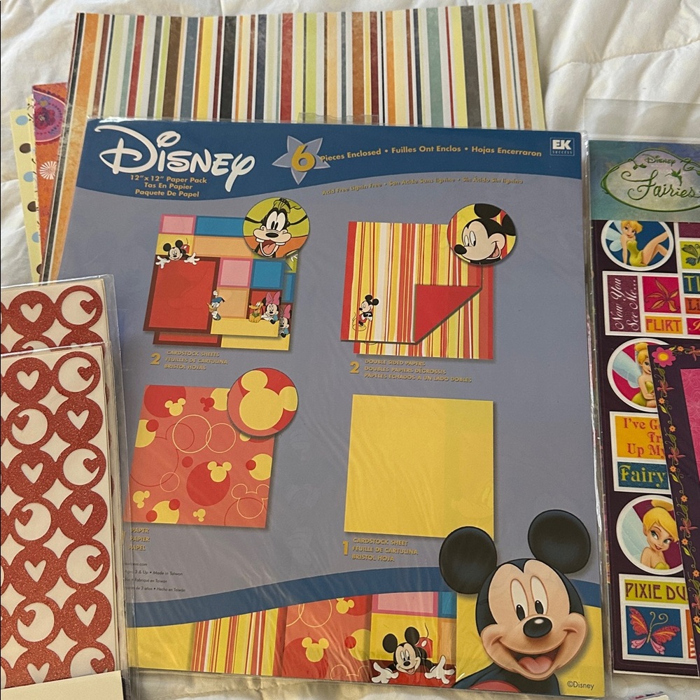 10 LBS shipped Scrapbook paper assorted packs, including Disney and glitter - Picture 3 of 10
